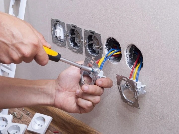 Grove Spark electrician St Ives area